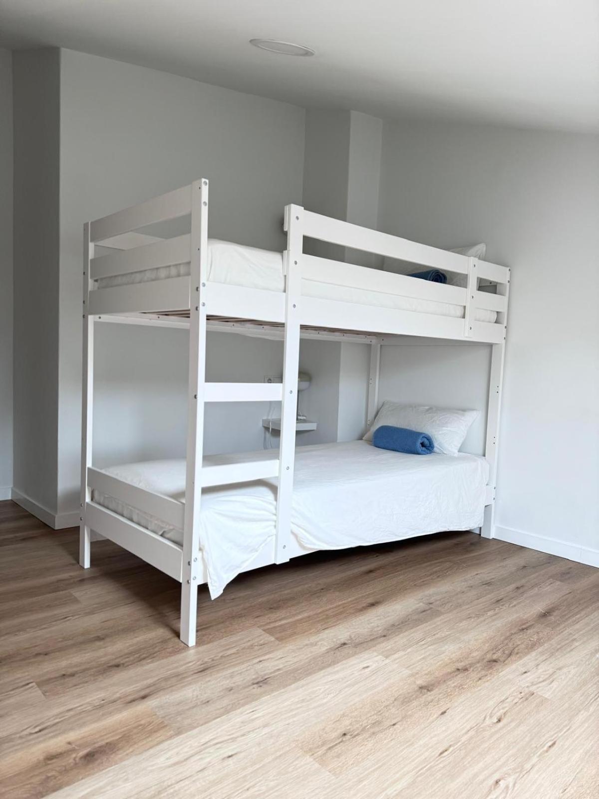 Apartamentos Lavandeira By Bebalmy Viveiro Esterno foto