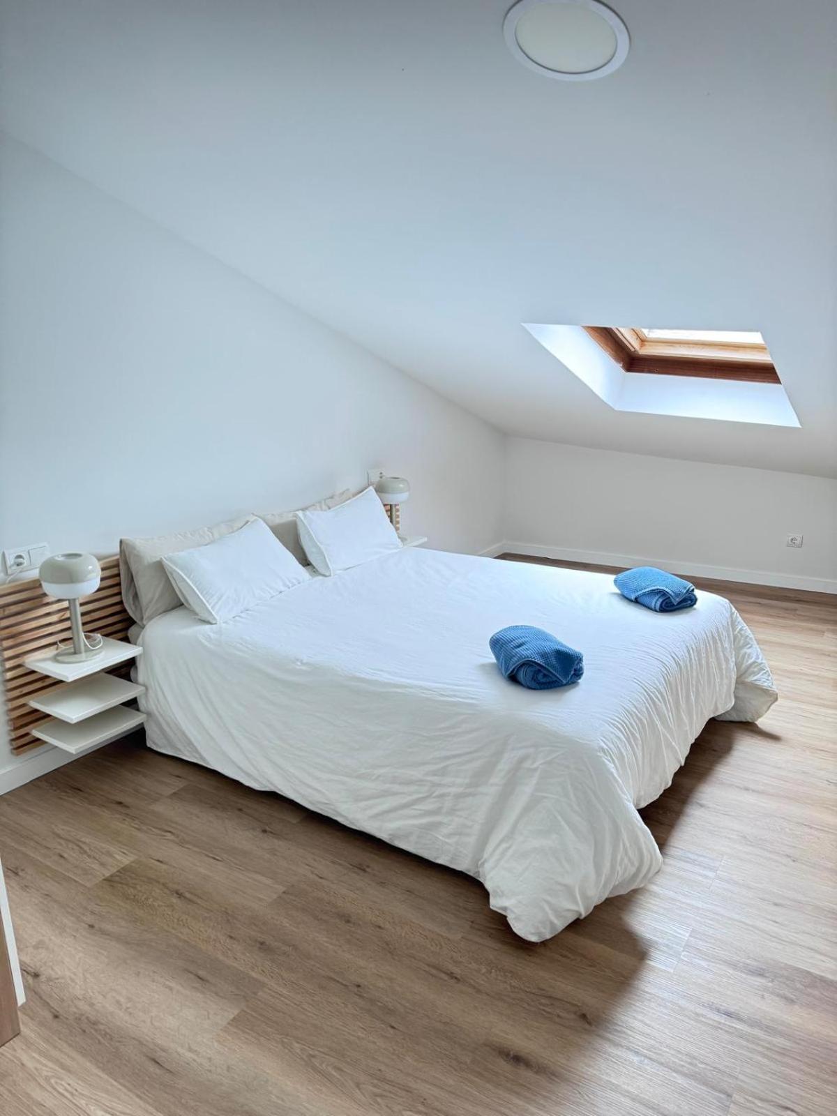 Apartamentos Lavandeira By Bebalmy Viveiro Esterno foto